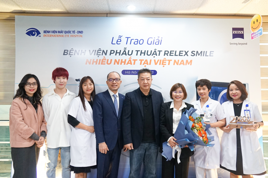 Lễ trao giải bệnh viện phẫu thuật Relex Smile nhiều nhất tại Việt Nam